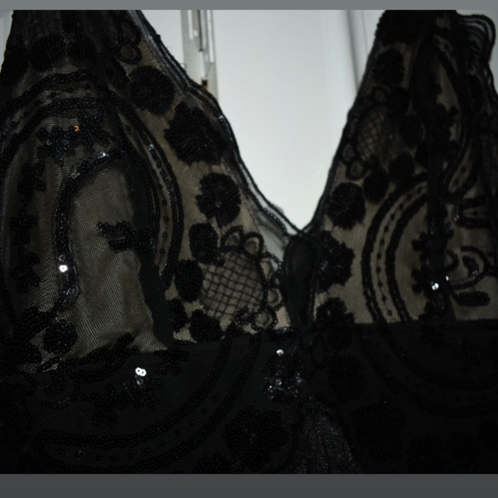 Black Dress - Picture 10 of 11